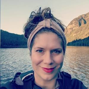Meet your Posher, Alicia